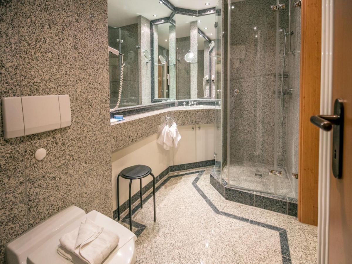 Komfort Mit 1 Schlafzimmer Und Terrasse Im Erdgeschoss 075 * Ostseebad Binz